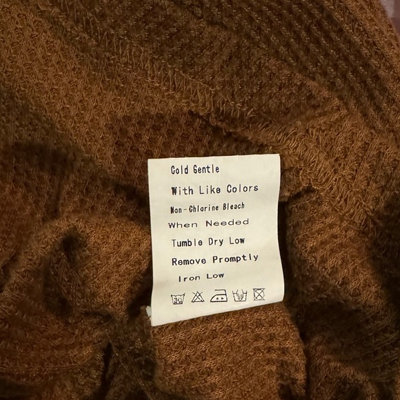 Women’s Long Sleeve V Neck Ribbed Button brown Knit Sweater SzM BTFBM - Picture 7 of 7